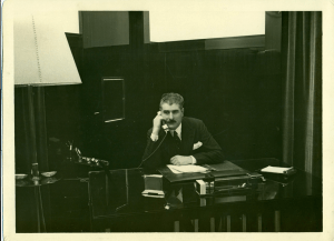 Fernand Jacopozzi à son bureau