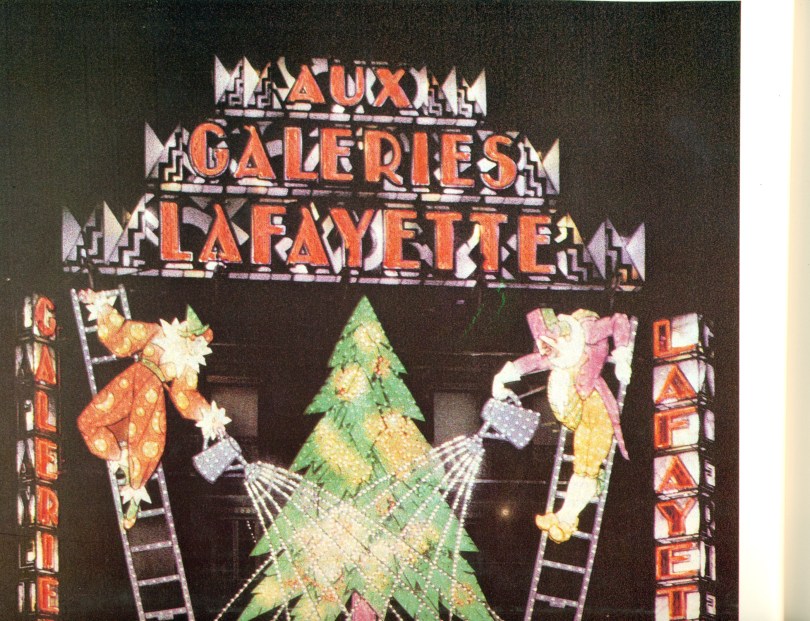 Eclairage des galeries Lafayette par Fernando Jacopozzi